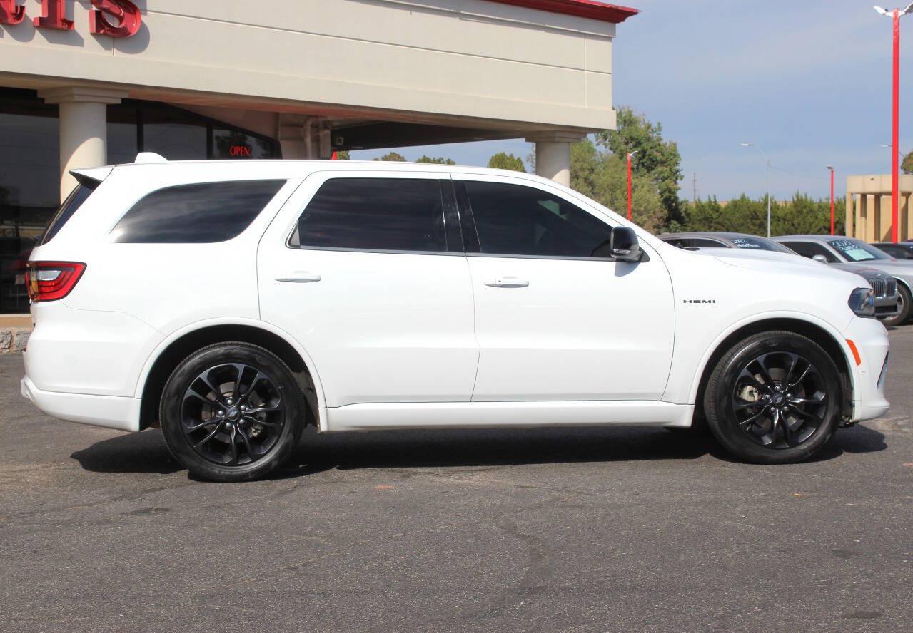 2022 White Dodge Durango R/T AWD (1C4SDJCT0NC) with an HEMI 5.7L V8 360hp 390ft. lbs. 5.7L V8 engine, Automatic 8-Speed transmission, located at 4301 NW 39th , Oklahoma City, OK, 73112, (405) 949-5600, 35.512135, -97.598671 - Hablamos espanol. SPEND SMART --- BUY FROM SUPER SPORTS. ALL PRICES, DOWN PAYMENTS, PAYMENTS, AND FINANCE TERMS ARE NEGOTIABLE AT THE TIME OF APPROVAL. WE WILL WORK WITH YOU TO FIT YOUR BUDGET. WE WILL EVEN LOWER AND ADJUST THE NUMBERS TO HELP MAKE THE VEHICLE MORE AFFORDABLE FOR YOU.- Photo#2