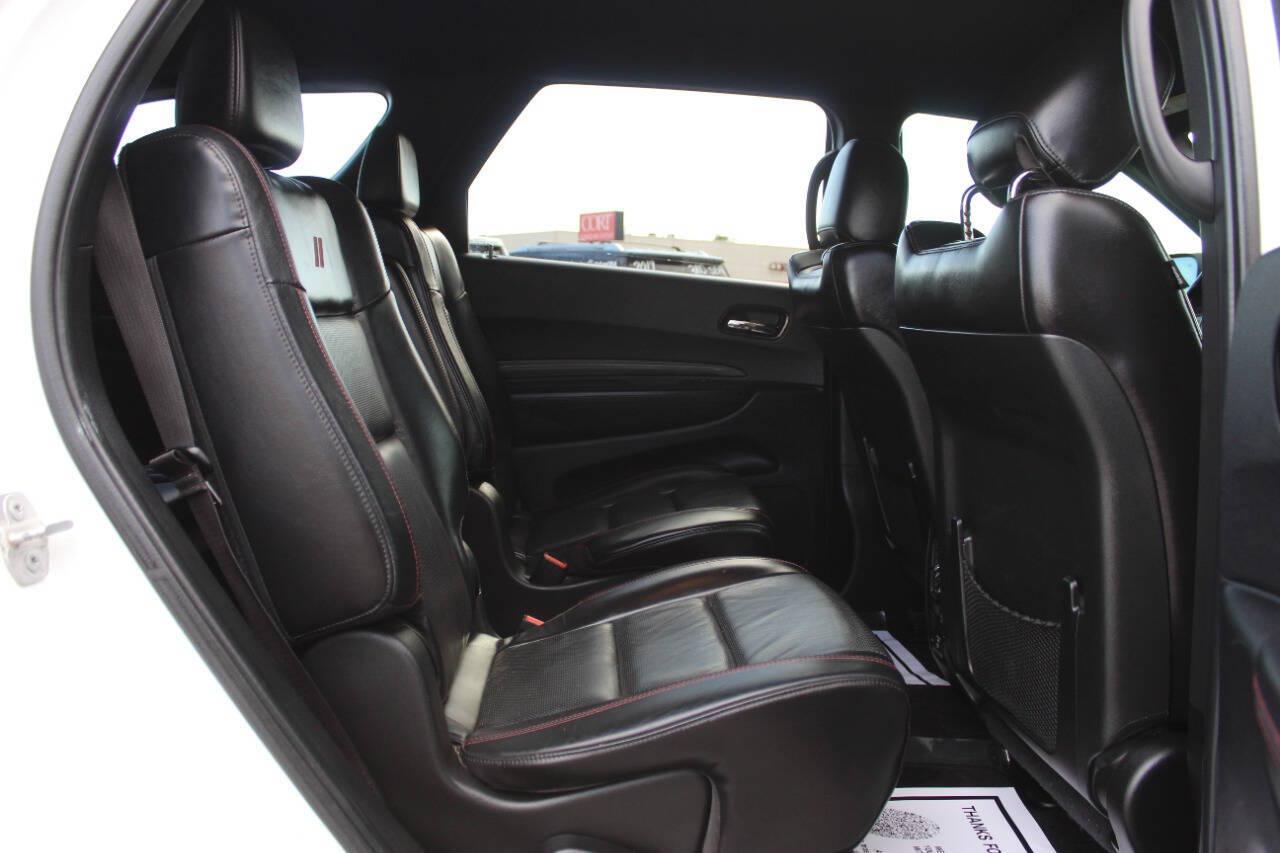 2022 White Dodge Durango R/T AWD (1C4SDJCT0NC) with an HEMI 5.7L V8 360hp 390ft. lbs. 5.7L V8 engine, Automatic 8-Speed transmission, located at 4301 NW 39th , Oklahoma City, OK, 73112, (405) 949-5600, 35.512135, -97.598671 - Hablamos espanol. SPEND SMART --- BUY FROM SUPER SPORTS. ALL PRICES, DOWN PAYMENTS, PAYMENTS, AND FINANCE TERMS ARE NEGOTIABLE AT THE TIME OF APPROVAL. WE WILL WORK WITH YOU TO FIT YOUR BUDGET. WE WILL EVEN LOWER AND ADJUST THE NUMBERS TO HELP MAKE THE VEHICLE MORE AFFORDABLE FOR YOU.- Photo#10