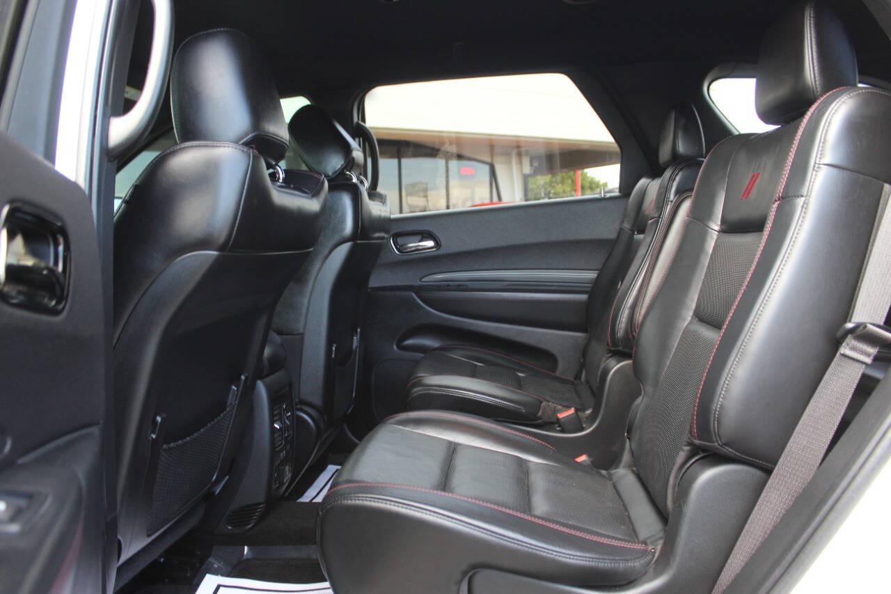 2022 White Dodge Durango R/T AWD (1C4SDJCT0NC) with an HEMI 5.7L V8 360hp 390ft. lbs. 5.7L V8 engine, Automatic 8-Speed transmission, located at 4301 NW 39th , Oklahoma City, OK, 73112, (405) 949-5600, 35.512135, -97.598671 - Hablamos espanol. SPEND SMART --- BUY FROM SUPER SPORTS. ALL PRICES, DOWN PAYMENTS, PAYMENTS, AND FINANCE TERMS ARE NEGOTIABLE AT THE TIME OF APPROVAL. WE WILL WORK WITH YOU TO FIT YOUR BUDGET. WE WILL EVEN LOWER AND ADJUST THE NUMBERS TO HELP MAKE THE VEHICLE MORE AFFORDABLE FOR YOU.- Photo#16