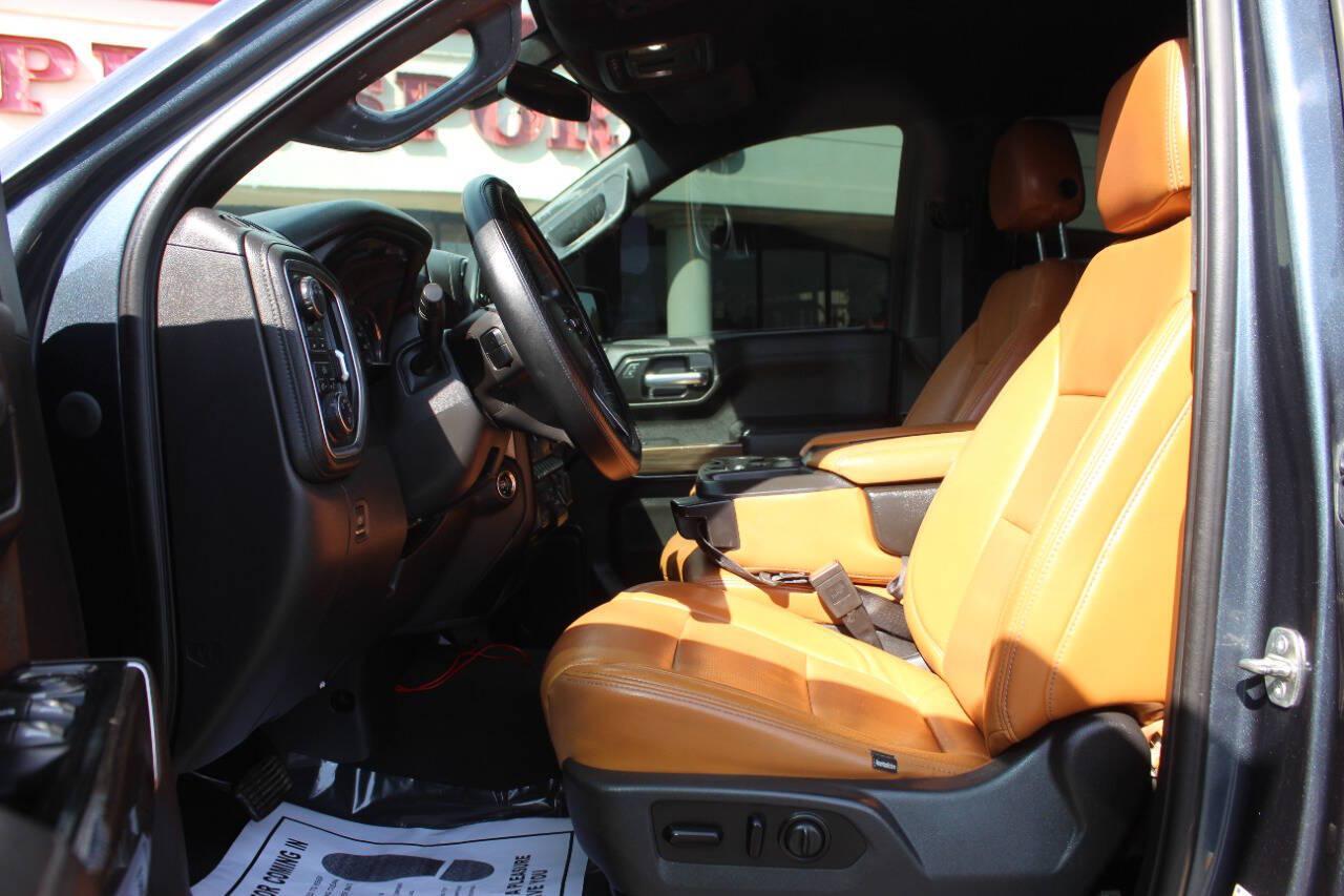 2020 Gray Chevrolet Silverado 1500 LT Crew Cab 4WD (3GCUYDED8LG) with an EcoTec3 5.3L V8 355hp 383ft. lbs. 5.3L V8 engine, Automatic 8-Speed transmission, located at 4301 NW 39th , Oklahoma City, OK, 73112, (405) 949-5600, 35.512135, -97.598671 - Hablamos espanol. SPEND SMART --- BUY FROM SUPER SPORTS. ALL PRICES, DOWN PAYMENTS, PAYMENTS, AND FINANCE TERMS ARE NEGOTIABLE AT THE TIME OF APPROVAL. WE WILL WORK WITH YOU TO FIT YOUR BUDGET. WE WILL EVEN LOWER AND ADJUST THE NUMBERS TO HELP MAKE THE VE HICLE MORE AFFORDABLE FOR YOU.- Photo#18