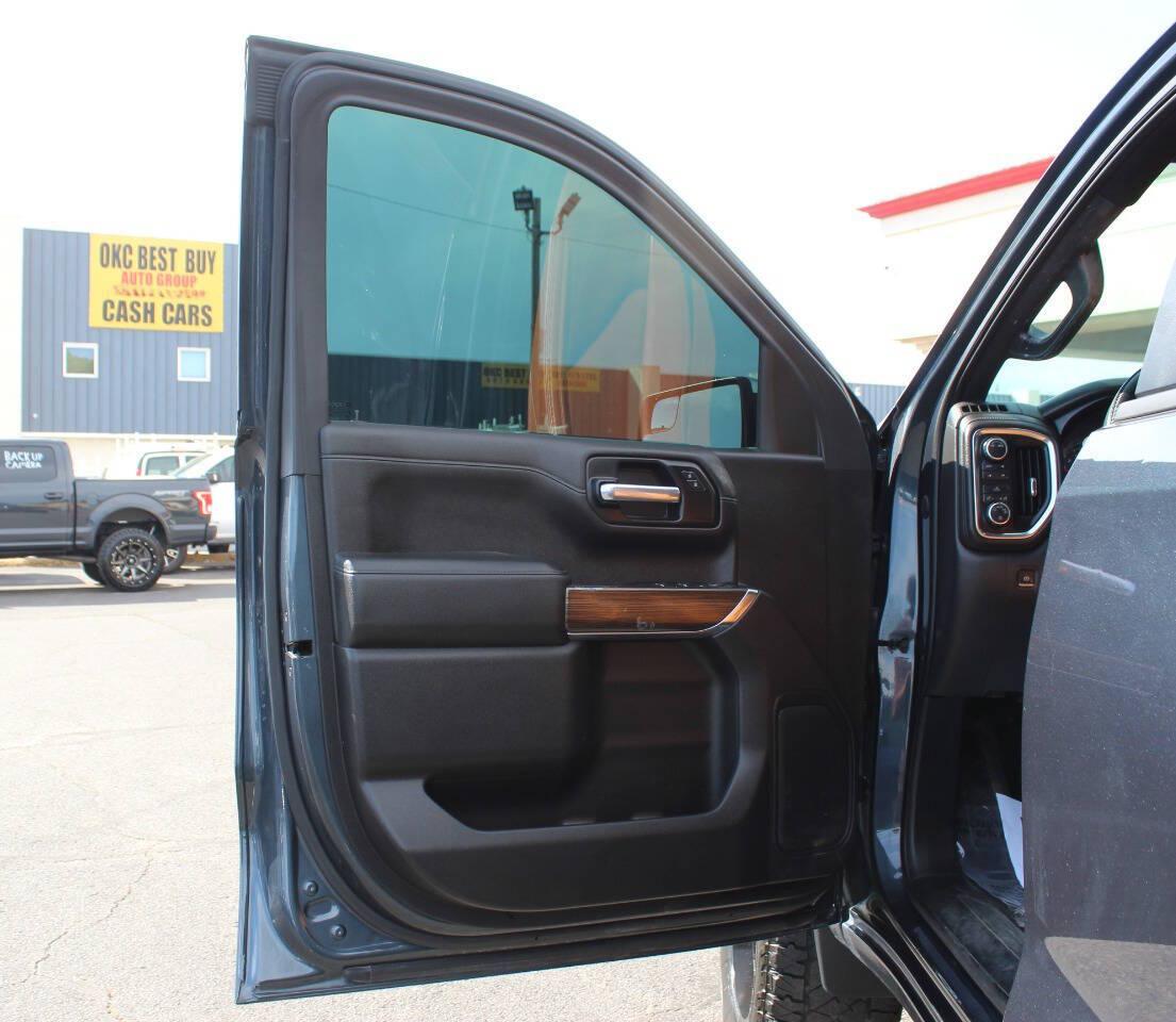 2020 Gray Chevrolet Silverado 1500 LT Crew Cab 4WD (3GCUYDED8LG) with an EcoTec3 5.3L V8 355hp 383ft. lbs. 5.3L V8 engine, Automatic 8-Speed transmission, located at 4301 NW 39th , Oklahoma City, OK, 73112, (405) 949-5600, 35.512135, -97.598671 - Hablamos espanol. SPEND SMART --- BUY FROM SUPER SPORTS. ALL PRICES, DOWN PAYMENTS, PAYMENTS, AND FINANCE TERMS ARE NEGOTIABLE AT THE TIME OF APPROVAL. WE WILL WORK WITH YOU TO FIT YOUR BUDGET. WE WILL EVEN LOWER AND ADJUST THE NUMBERS TO HELP MAKE THE VE HICLE MORE AFFORDABLE FOR YOU.- Photo#20