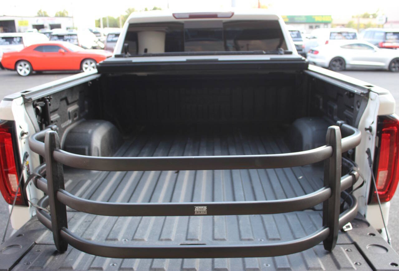 2022 White GMC Sierra 1500 Limited SLT Crew Cab Short Box 4WD (3GTU9DEL8NG) with an EcoTec3 6.2L V8 420hp 460ft. lbs. 6.2L V8 engine, Automatic 10-Speed transmission, located at 4301 NW 39th , Oklahoma City, OK, 73112, (405) 949-5600, 35.512135, -97.598671- Photo#13