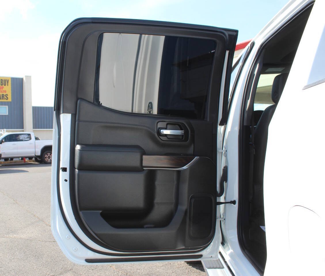 2022 White GMC Sierra 1500 Limited SLT Crew Cab Short Box 4WD (3GTU9DEL8NG) with an EcoTec3 6.2L V8 420hp 460ft. lbs. 6.2L V8 engine, Automatic 10-Speed transmission, located at 4301 NW 39th , Oklahoma City, OK, 73112, (405) 949-5600, 35.512135, -97.598671- Photo#14