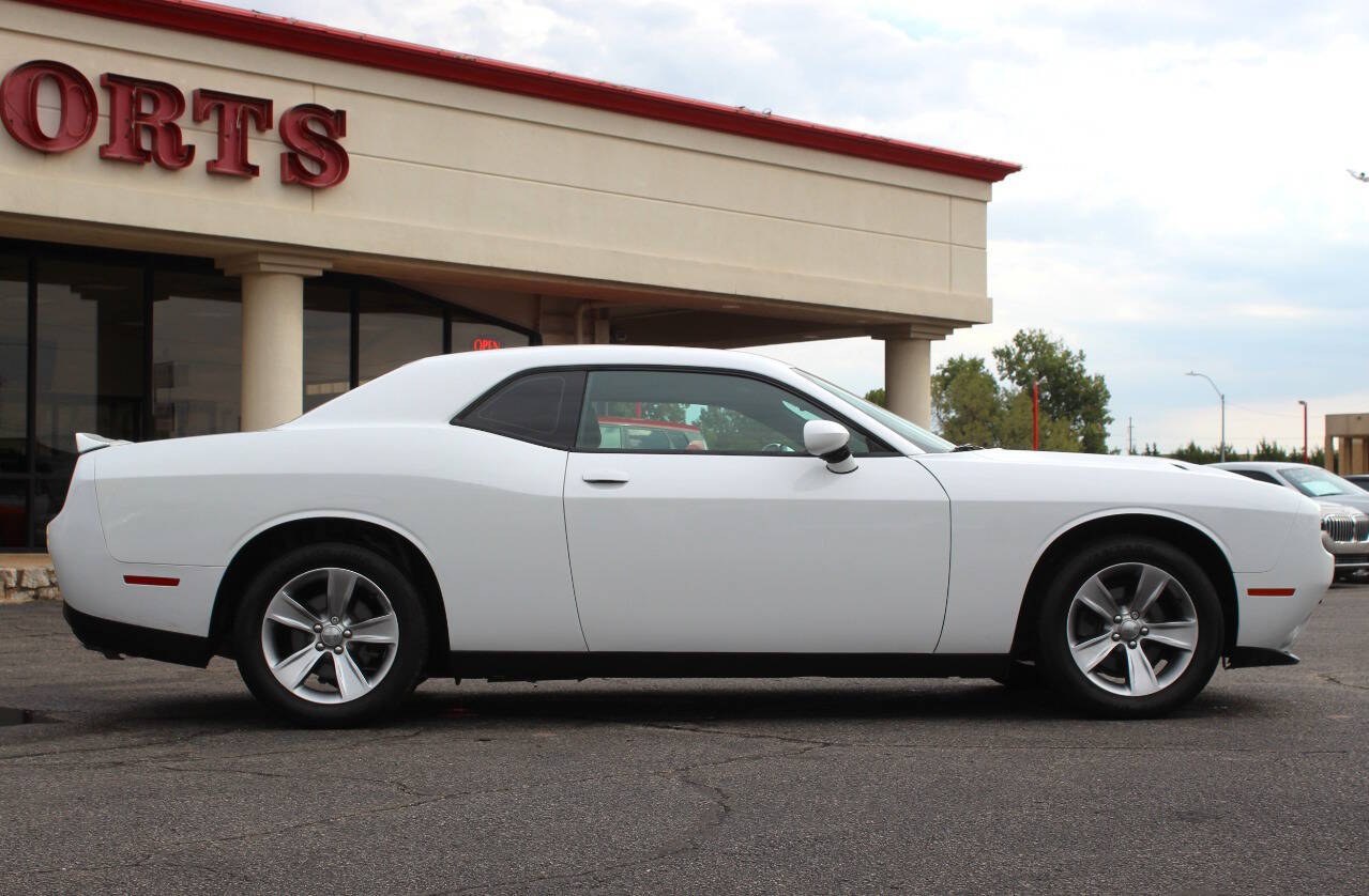 2018 White Dodge Challenger SXT (2C3CDZAGXJH) with an Pentastar 3.6L V6 305hp 268ft. lbs. 3.6L V6 engine, Automatic 8-Speed transmission, located at 4301 NW 39th , Oklahoma City, OK, 73112, (405) 949-5600, 35.512135, -97.598671 - Hablamos espanol. SPEND SMART --- BUY FROM SUPER SPORTS. ALL PRICES, DOWN PAYMENTS, PAYMENTS, AND FINANCE TERMS ARE NEGOTIABLE AT THE TIME OF APPROVAL. WE WILL WORK WITH YOU TO FIT YOUR BUDGET. WE WILL EVEN LOWER AND ADJUST THE NUMBERS TO HELP MAKE THE VEHICLE MORE AFFORDABLE FOR YOU.- Photo#2
