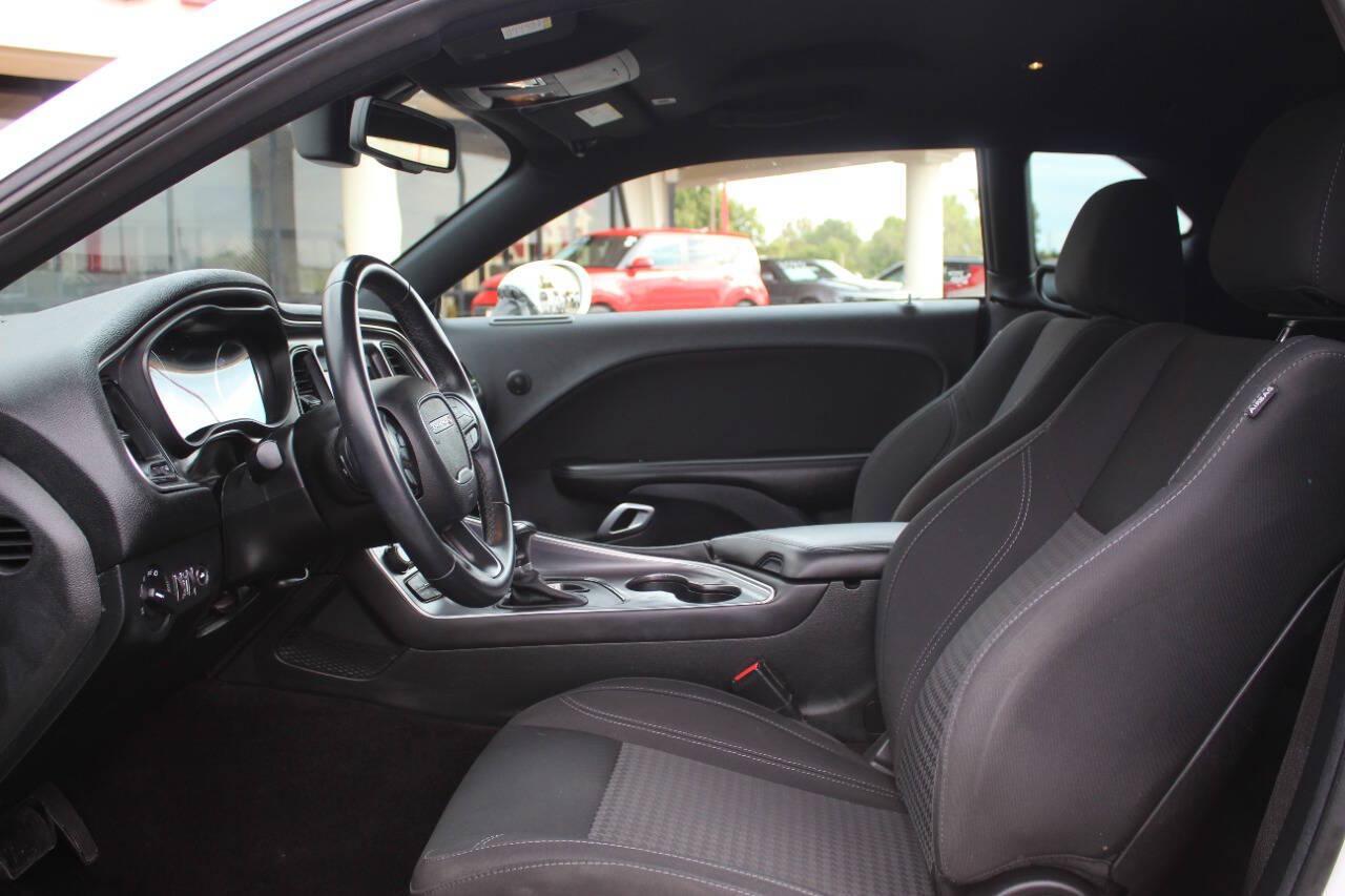 2018 White Dodge Challenger SXT (2C3CDZAGXJH) with an Pentastar 3.6L V6 305hp 268ft. lbs. 3.6L V6 engine, Automatic 8-Speed transmission, located at 4301 NW 39th , Oklahoma City, OK, 73112, (405) 949-5600, 35.512135, -97.598671 - Hablamos espanol. SPEND SMART --- BUY FROM SUPER SPORTS. ALL PRICES, DOWN PAYMENTS, PAYMENTS, AND FINANCE TERMS ARE NEGOTIABLE AT THE TIME OF APPROVAL. WE WILL WORK WITH YOU TO FIT YOUR BUDGET. WE WILL EVEN LOWER AND ADJUST THE NUMBERS TO HELP MAKE THE VEHICLE MORE AFFORDABLE FOR YOU.- Photo#10