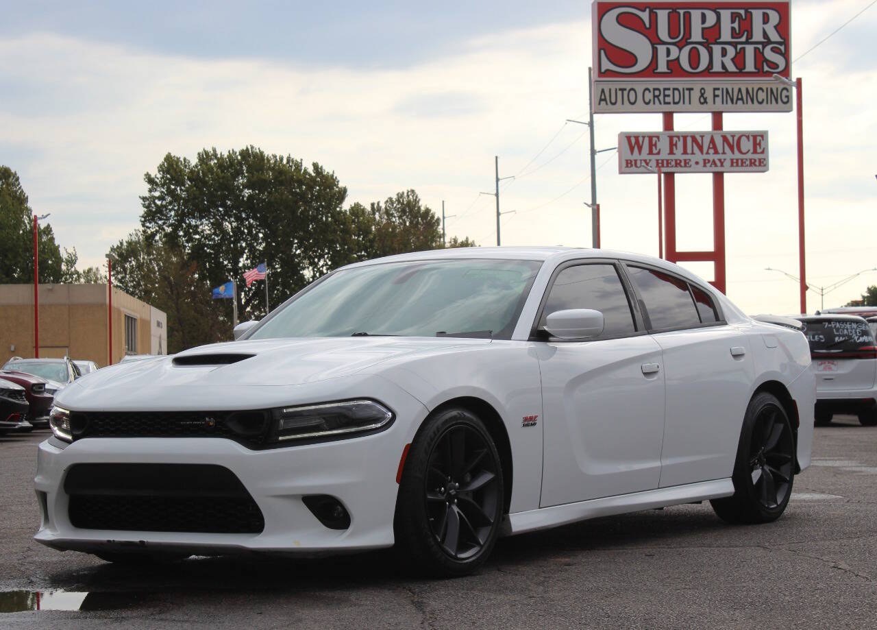 2019 White Dodge Charger R/T 392 (2C3CDXGJ7KH) with an HEMI 6.4L V8 485hp 475ft. lbs. 6.4L V8 engine, Automatic 8-Speed transmission, located at 4301 NW 39th , Oklahoma City, OK, 73112, (405) 949-5600, 35.512135, -97.598671 - Hablamos espanol. SPEND SMART --- BUY FROM SUPER SPORTS. ALL PRICES, DOWN PAYMENTS, PAYMENTS, AND FINANCE TERMS ARE NEGOTIABLE AT THE TIME OF APPROVAL. WE WILL WORK WITH YOU TO FIT YOUR BUDGET. WE WILL EVEN LOWER AND ADJUST THE NUMBERS TO HELP MAKE THE VEHICLE MORE AFFORDABLE FOR YOU.- Photo#7
