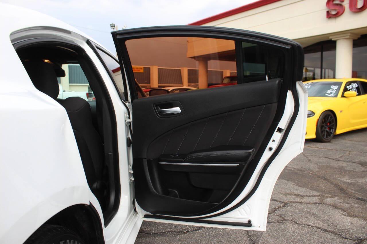 2019 White Dodge Charger R/T 392 (2C3CDXGJ7KH) with an HEMI 6.4L V8 485hp 475ft. lbs. 6.4L V8 engine, Automatic 8-Speed transmission, located at 4301 NW 39th , Oklahoma City, OK, 73112, (405) 949-5600, 35.512135, -97.598671 - Hablamos espanol. SPEND SMART --- BUY FROM SUPER SPORTS. ALL PRICES, DOWN PAYMENTS, PAYMENTS, AND FINANCE TERMS ARE NEGOTIABLE AT THE TIME OF APPROVAL. WE WILL WORK WITH YOU TO FIT YOUR BUDGET. WE WILL EVEN LOWER AND ADJUST THE NUMBERS TO HELP MAKE THE VEHICLE MORE AFFORDABLE FOR YOU.- Photo#12