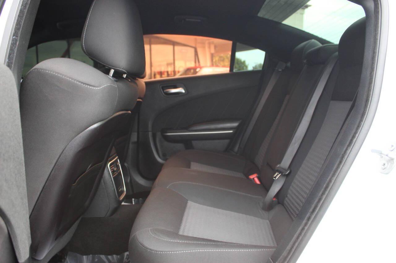 2019 White Dodge Charger R/T 392 (2C3CDXGJ7KH) with an HEMI 6.4L V8 485hp 475ft. lbs. 6.4L V8 engine, Automatic 8-Speed transmission, located at 4301 NW 39th , Oklahoma City, OK, 73112, (405) 949-5600, 35.512135, -97.598671 - Hablamos espanol. SPEND SMART --- BUY FROM SUPER SPORTS. ALL PRICES, DOWN PAYMENTS, PAYMENTS, AND FINANCE TERMS ARE NEGOTIABLE AT THE TIME OF APPROVAL. WE WILL WORK WITH YOU TO FIT YOUR BUDGET. WE WILL EVEN LOWER AND ADJUST THE NUMBERS TO HELP MAKE THE VEHICLE MORE AFFORDABLE FOR YOU.- Photo#17