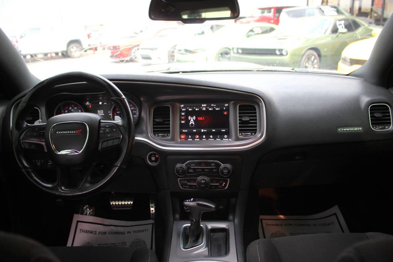 2019 White Dodge Charger R/T 392 (2C3CDXGJ7KH) with an HEMI 6.4L V8 485hp 475ft. lbs. 6.4L V8 engine, Automatic 8-Speed transmission, located at 4301 NW 39th , Oklahoma City, OK, 73112, (405) 949-5600, 35.512135, -97.598671 - Hablamos espanol. SPEND SMART --- BUY FROM SUPER SPORTS. ALL PRICES, DOWN PAYMENTS, PAYMENTS, AND FINANCE TERMS ARE NEGOTIABLE AT THE TIME OF APPROVAL. WE WILL WORK WITH YOU TO FIT YOUR BUDGET. WE WILL EVEN LOWER AND ADJUST THE NUMBERS TO HELP MAKE THE VEHICLE MORE AFFORDABLE FOR YOU.- Photo#18