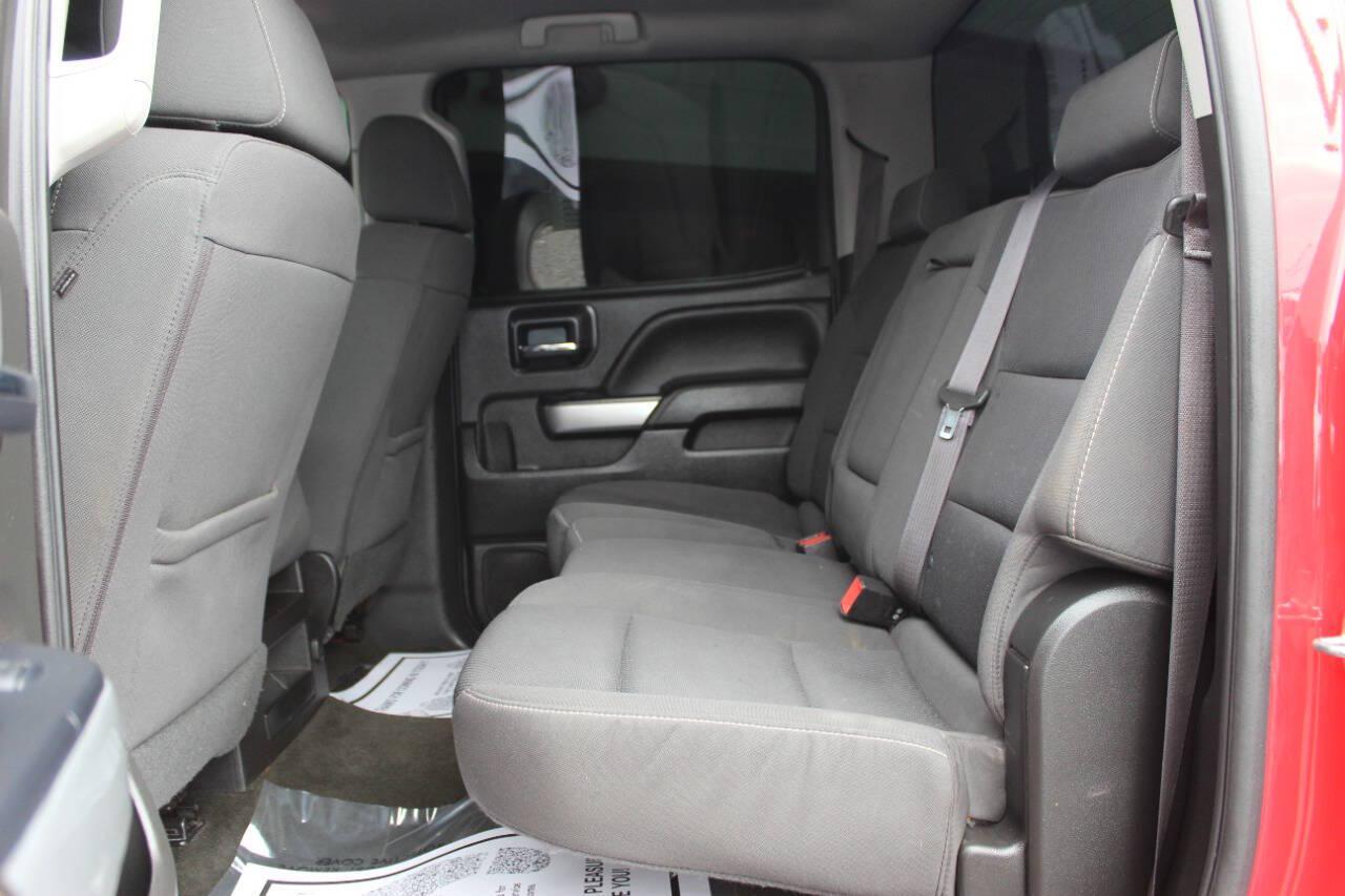 2017 Red Chevrolet Silverado 1500 LT Crew Cab 4WD (3GCUKREC4HG) with an EcoTec3 5.3L V8 355hp 383ft. lbs. 5.3L V8 engine, Automatic 6-Speed transmission, located at 4301 NW 39th , Oklahoma City, OK, 73112, (405) 949-5600, 35.512135, -97.598671 - Hablamos espanol. SPEND SMART --- BUY FROM SUPER SPORTS. ALL PRICES, DOWN PAYMENTS, PAYMENTS, AND FINANCE TERMS ARE NEGOTIABLE AT THE TIME OF APPROVAL. WE WILL WORK WITH YOU TO FIT YOUR BUDGET. WE WILL EVEN LOWER AND ADJUST THE NUMBERS TO HELP MAKE THE VE HICLE MORE AFFORDABLE FOR YOU.- Photo#14