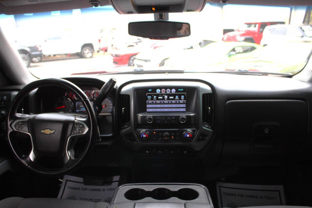 2017 Red Chevrolet Silverado 1500 LT Crew Cab 4WD (3GCUKREC4HG) with an EcoTec3 5.3L V8 355hp 383ft. lbs. 5.3L V8 engine, Automatic 6-Speed transmission, located at 4301 NW 39th , Oklahoma City, OK, 73112, (405) 949-5600, 35.512135, -97.598671 - Hablamos espanol. SPEND SMART --- BUY FROM SUPER SPORTS. ALL PRICES, DOWN PAYMENTS, PAYMENTS, AND FINANCE TERMS ARE NEGOTIABLE AT THE TIME OF APPROVAL. WE WILL WORK WITH YOU TO FIT YOUR BUDGET. WE WILL EVEN LOWER AND ADJUST THE NUMBERS TO HELP MAKE THE VE HICLE MORE AFFORDABLE FOR YOU.- Photo#18