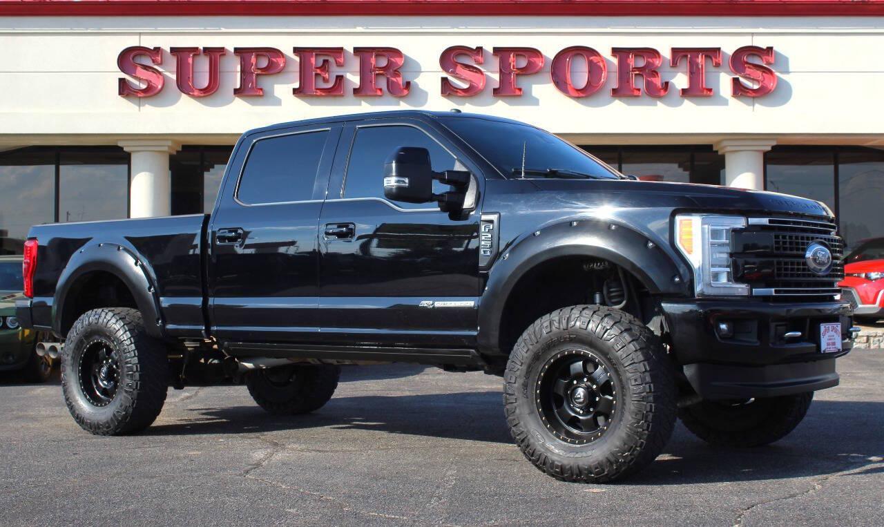 2018 Black Ford F-250 Super Duty King Ranch Crew Cab Long Bed 4WD (1FT7W2BT1JE) with an Power Stroke 6.7L Biodiesel Turbo V8 450hp 935ft. lbs. 6.7L V8 engine, Automatic 6-Speed transmission, located at 4301 NW 39th , Oklahoma City, OK, 73112, (405) 949-5600, 35.512135, -97.598671 - Hablamos espanol. SPEND SMART --- BUY FROM SUPER SPORTS. ALL PRICES, DOWN PAYMENTS, PAYMENTS, AND FINANCE TERMS ARE NEGOTIABLE AT THE TIME OF APPROVAL. WE WILL WORK WITH YOU TO FIT YOUR BUDGET. WE WILL EVEN LOWER AND ADJUST THE NUMBERS TO HELP MAKE THE VE HICLE MORE AFFORDABLE FOR YOU.- Photo#0
