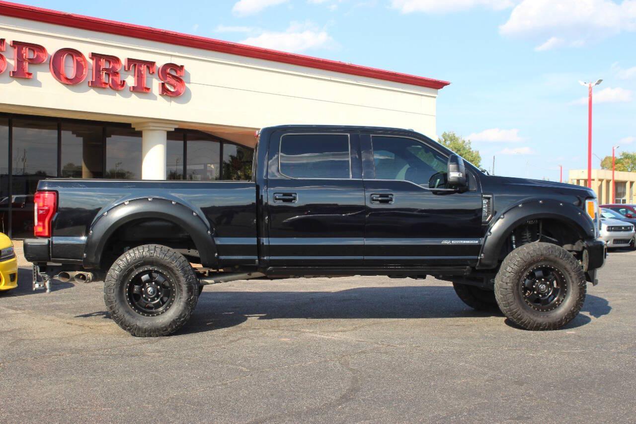 2018 Black Ford F-250 Super Duty King Ranch Crew Cab Long Bed 4WD (1FT7W2BT1JE) with an Power Stroke 6.7L Biodiesel Turbo V8 450hp 935ft. lbs. 6.7L V8 engine, Automatic 6-Speed transmission, located at 4301 NW 39th , Oklahoma City, OK, 73112, (405) 949-5600, 35.512135, -97.598671 - Hablamos espanol. SPEND SMART --- BUY FROM SUPER SPORTS. ALL PRICES, DOWN PAYMENTS, PAYMENTS, AND FINANCE TERMS ARE NEGOTIABLE AT THE TIME OF APPROVAL. WE WILL WORK WITH YOU TO FIT YOUR BUDGET. WE WILL EVEN LOWER AND ADJUST THE NUMBERS TO HELP MAKE THE VE HICLE MORE AFFORDABLE FOR YOU.- Photo#2