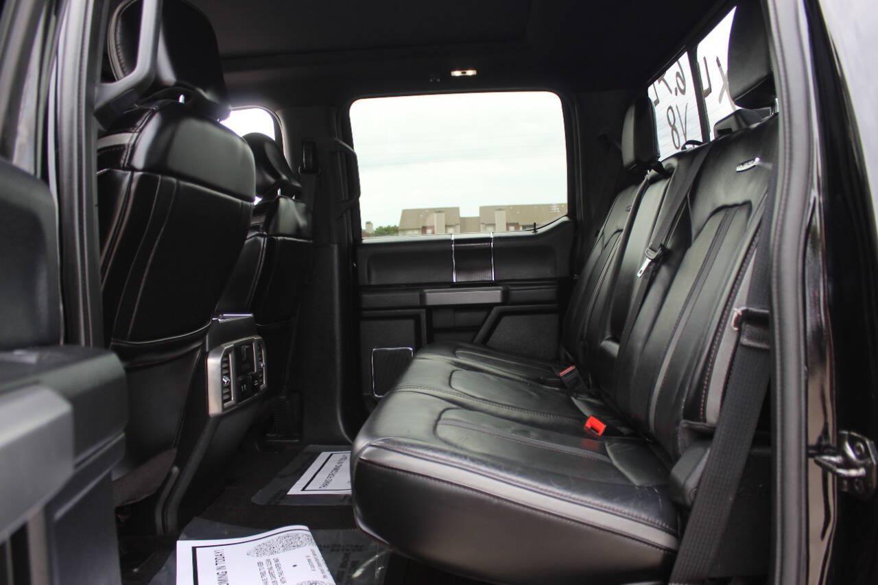 2018 Black Ford F-250 Super Duty King Ranch Crew Cab Long Bed 4WD (1FT7W2BT1JE) with an Power Stroke 6.7L Biodiesel Turbo V8 450hp 935ft. lbs. 6.7L V8 engine, Automatic 6-Speed transmission, located at 4301 NW 39th , Oklahoma City, OK, 73112, (405) 949-5600, 35.512135, -97.598671 - Hablamos espanol. SPEND SMART --- BUY FROM SUPER SPORTS. ALL PRICES, DOWN PAYMENTS, PAYMENTS, AND FINANCE TERMS ARE NEGOTIABLE AT THE TIME OF APPROVAL. WE WILL WORK WITH YOU TO FIT YOUR BUDGET. WE WILL EVEN LOWER AND ADJUST THE NUMBERS TO HELP MAKE THE VE HICLE MORE AFFORDABLE FOR YOU.- Photo#16