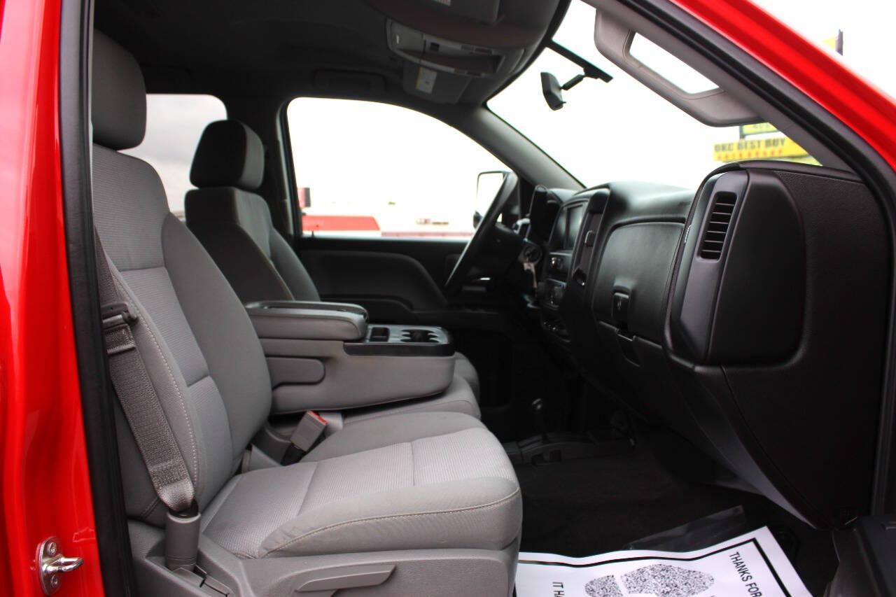 2016 Red Chevrolet Silverado 1500 Work Truck Double Cab 4WD (1GCVKPEC5GZ) with an EcoTec3 5.3L V8 355hp 383ft. lbs. 5.3L V8 engine, Automatic 6-Speed transmission, located at 4301 NW 39th , Oklahoma City, OK, 73112, (405) 949-5600, 35.512135, -97.598671 - Hablamos espanol. SPEND SMART --- BUY FROM SUPER SPORTS. ALL PRICES, DOWN PAYMENTS, PAYMENTS, AND FINANCE TERMS ARE NEGOTIABLE AT THE TIME OF APPROVAL. WE WILL WORK WITH YOU TO FIT YOUR BUDGET. WE WILL EVEN LOWER AND ADJUST THE NUMBERS TO HELP MAKE THE VEHICLE MORE AFFORDABLE FOR YOU.- Photo#8