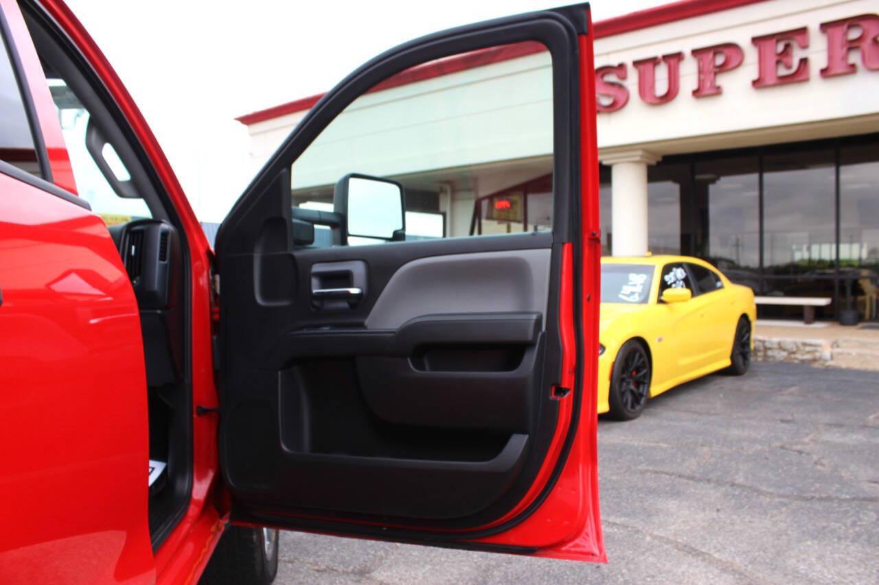 2016 Red Chevrolet Silverado 1500 Work Truck Double Cab 4WD (1GCVKPEC5GZ) with an EcoTec3 5.3L V8 355hp 383ft. lbs. 5.3L V8 engine, Automatic 6-Speed transmission, located at 4301 NW 39th , Oklahoma City, OK, 73112, (405) 949-5600, 35.512135, -97.598671 - Hablamos espanol. SPEND SMART --- BUY FROM SUPER SPORTS. ALL PRICES, DOWN PAYMENTS, PAYMENTS, AND FINANCE TERMS ARE NEGOTIABLE AT THE TIME OF APPROVAL. WE WILL WORK WITH YOU TO FIT YOUR BUDGET. WE WILL EVEN LOWER AND ADJUST THE NUMBERS TO HELP MAKE THE VEHICLE MORE AFFORDABLE FOR YOU.- Photo#9