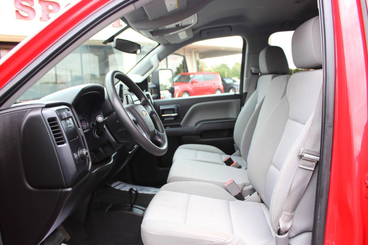 2016 Red Chevrolet Silverado 1500 Work Truck Double Cab 4WD (1GCVKPEC5GZ) with an EcoTec3 5.3L V8 355hp 383ft. lbs. 5.3L V8 engine, Automatic 6-Speed transmission, located at 4301 NW 39th , Oklahoma City, OK, 73112, (405) 949-5600, 35.512135, -97.598671 - Hablamos espanol. SPEND SMART --- BUY FROM SUPER SPORTS. ALL PRICES, DOWN PAYMENTS, PAYMENTS, AND FINANCE TERMS ARE NEGOTIABLE AT THE TIME OF APPROVAL. WE WILL WORK WITH YOU TO FIT YOUR BUDGET. WE WILL EVEN LOWER AND ADJUST THE NUMBERS TO HELP MAKE THE VEHICLE MORE AFFORDABLE FOR YOU.- Photo#15