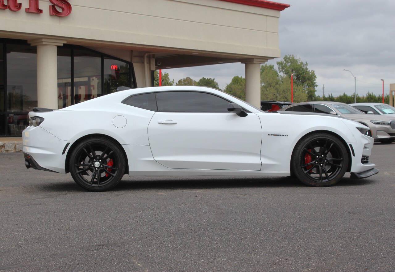 2023 White Chevrolet Camaro 2SS Coupe (1G1FH1R70P0) with an 6.2L V8 455hp 455ft. lbs. 6.2L V8 engine, Automatic 10-Speed transmission, located at 4301 NW 39th , Oklahoma City, OK, 73112, (405) 949-5600, 35.512135, -97.598671 - Hablamos espanol. SPEND SMART --- BUY FROM SUPER SPORTS. ALL PRICES, DOWN PAYMENTS, PAYMENTS, AND FINANCE TERMS ARE NEGOTIABLE AT THE TIME OF APPROVAL. WE WILL WORK WITH YOU TO FIT YOUR BUDGET. WE WILL EVEN LOWER AND ADJUST THE NUMBERS TO HELP MAKE THE VE HICLE MORE AFFORDABLE FOR YOU.- Photo#2