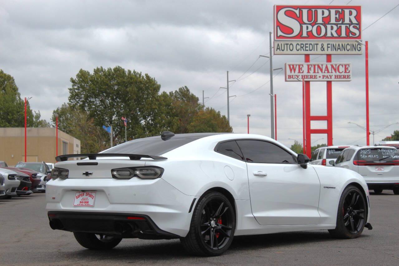 2023 White Chevrolet Camaro 2SS Coupe (1G1FH1R70P0) with an 6.2L V8 455hp 455ft. lbs. 6.2L V8 engine, Automatic 10-Speed transmission, located at 4301 NW 39th , Oklahoma City, OK, 73112, (405) 949-5600, 35.512135, -97.598671 - Hablamos espanol. SPEND SMART --- BUY FROM SUPER SPORTS. ALL PRICES, DOWN PAYMENTS, PAYMENTS, AND FINANCE TERMS ARE NEGOTIABLE AT THE TIME OF APPROVAL. WE WILL WORK WITH YOU TO FIT YOUR BUDGET. WE WILL EVEN LOWER AND ADJUST THE NUMBERS TO HELP MAKE THE VE HICLE MORE AFFORDABLE FOR YOU.- Photo#3