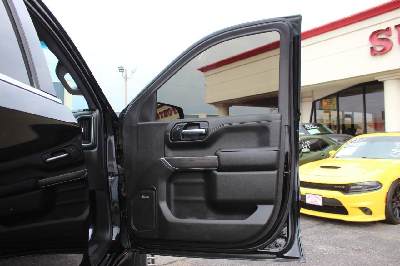 2019 Black Chevrolet Silverado 1500 LTZ Crew Cab Long Box 4WD (3GCUYGED2KG) with an EcoTec3 5.3L V8 355hp 383ft. lbs. 5.3L V8 engine, Automatic 8-Speed transmission, located at 4301 NW 39th , Oklahoma City, OK, 73112, (405) 949-5600, 35.512135, -97.598671 - Hablamos espanol. SPEND SMART --- BUY FROM SUPER SPORTS. ALL PRICES, DOWN PAYMENTS, PAYMENTS, AND FINANCE TERMS ARE NEGOTIABLE AT THE TIME OF APPROVAL. WE WILL WORK WITH YOU TO FIT YOUR BUDGET. WE WILL EVEN LOWER AND ADJUST THE NUMBERS TO HELP MAKE THE VE HICLE MORE AFFORDABLE FOR YOU.- Photo#9