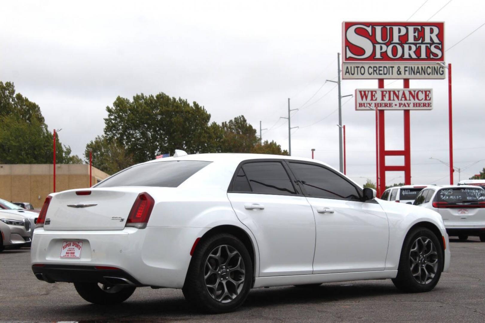 2018 White Chrysler 300 S V6 AWD (2C3CCAGG3JH) with an Pentastar 3.6L V6 300hp 264ft. lbs. 3.6L V6 engine, Automatic 8-Speed transmission, located at 4301 NW 39th , Oklahoma City, OK, 73112, (405) 949-5600, 35.512135, -97.598671 - Hablamos espanol. SPEND SMART --- BUY FROM SUPER SPORTS. ALL PRICES, DOWN PAYMENTS, PAYMENTS, AND FINANCE TERMS ARE NEGOTIABLE AT THE TIME OF APPROVAL. WE WILL WORK WITH YOU TO FIT YOUR BUDGET. WE WILL EVEN LOWER AND ADJUST THE NUMBERS TO HELP MAKE THE VE HICLE MORE AFFORDABLE FOR YOU.- Photo#3
