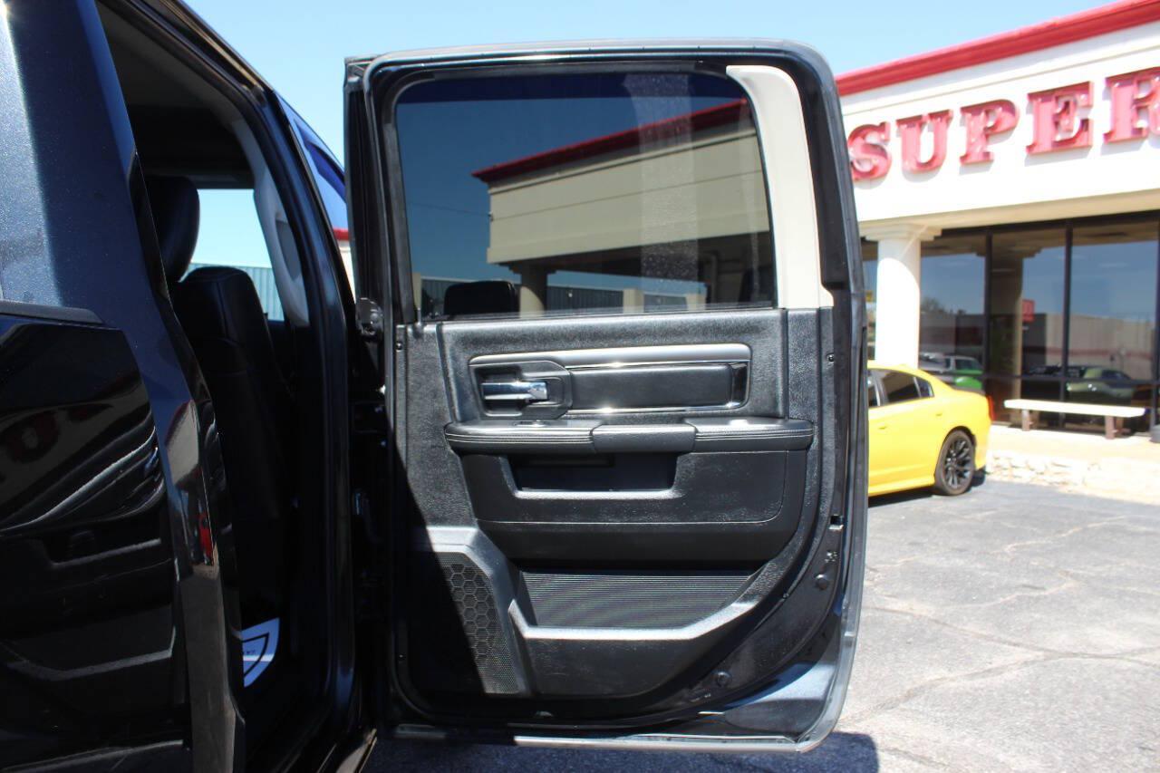 2015 Black RAM 1500 Sport Crew Cab SWB 4WD (1C6RR7MT9FS) with an HEMI 5.7L V8 395hp 410ft. lbs. 5.7L V8 engine, Automatic 8-Speed transmission, located at 4301 NW 39th , Oklahoma City, OK, 73112, (405) 949-5600, 35.512135, -97.598671 - Hablamos espanol. SPEND SMART --- BUY FROM SUPER SPORTS. ALL PRICES, DOWN PAYMENTS, PAYMENTS, AND FINANCE TERMS ARE NEGOTIABLE AT THE TIME OF APPROVAL. WE WILL WORK WITH YOU TO FIT YOUR BUDGET. WE WILL EVEN LOWER AND ADJUST THE NUMBERS TO HELP MAKE THE VE HICLE MORE AFFORDABLE FOR YOU.- Photo#9