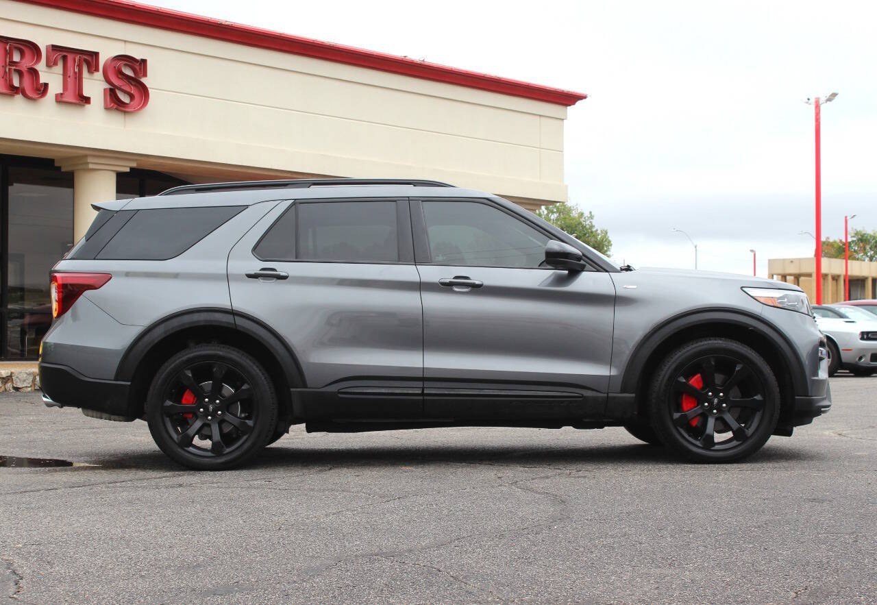 2023 Gray Ford Explorer ST-Line AWD (1FMSK8KH0PG) with an EcoBoost 2.3L Turbo I4 300hp 310ft. lbs. 2.3L I4 engine, Automatic 10-Speed transmission, located at 4301 NW 39th , Oklahoma City, OK, 73112, (405) 949-5600, 35.512135, -97.598671 - Hablamos espanol. SPEND SMART --- BUY FROM SUPER SPORTS. ALL PRICES, DOWN PAYMENTS, PAYMENTS, AND FINANCE TERMS ARE NEGOTIABLE AT THE TIME OF APPROVAL. WE WILL WORK WITH YOU TO FIT YOUR BUDGET. WE WILL EVEN LOWER AND ADJUST THE NUMBERS TO HELP MAKE THE VE HICLE MORE AFFORDABLE FOR YOU.- Photo#2