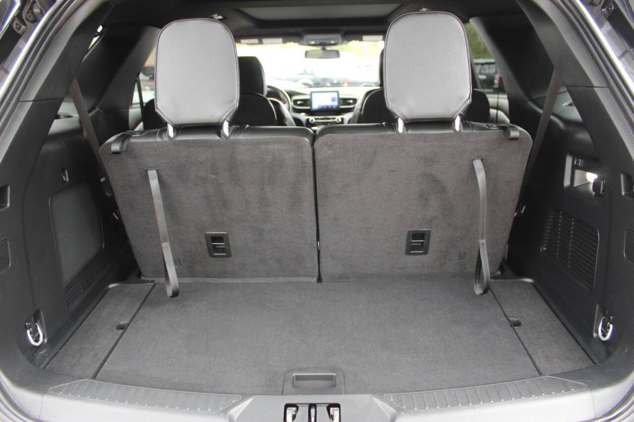 2023 Gray Ford Explorer ST-Line AWD (1FMSK8KH0PG) with an EcoBoost 2.3L Turbo I4 300hp 310ft. lbs. 2.3L I4 engine, Automatic 10-Speed transmission, located at 4301 NW 39th , Oklahoma City, OK, 73112, (405) 949-5600, 35.512135, -97.598671 - Hablamos espanol. SPEND SMART --- BUY FROM SUPER SPORTS. ALL PRICES, DOWN PAYMENTS, PAYMENTS, AND FINANCE TERMS ARE NEGOTIABLE AT THE TIME OF APPROVAL. WE WILL WORK WITH YOU TO FIT YOUR BUDGET. WE WILL EVEN LOWER AND ADJUST THE NUMBERS TO HELP MAKE THE VE HICLE MORE AFFORDABLE FOR YOU.- Photo#13