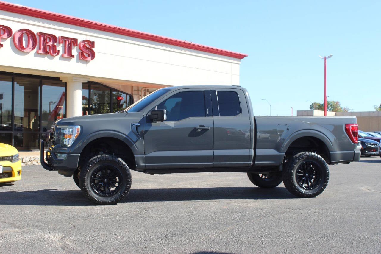 2021 Gray Ford F-150 Lariat SuperCab 6.5-ft. 4WD (1FTFX1E54MK) with an 5.0L Flex Fuel V8 400hp 410ft. lbs. 5.0L V8 engine, Automatic 10-Speed transmission, located at 4301 NW 39th , Oklahoma City, OK, 73112, (405) 949-5600, 35.512135, -97.598671 - Hablamos espanol. SPEND SMART --- BUY FROM SUPER SPORTS. ALL PRICES, DOWN PAYMENTS, PAYMENTS, AND FINANCE TERMS ARE NEGOTIABLE AT THE TIME OF APPROVAL. WE WILL WORK WITH YOU TO FIT YOUR BUDGET. WE WILL EVEN LOWER AND ADJUST THE NUMBERS TO HELP MAKE THE VE HICLE MORE AFFORDABLE FOR YOU.- Photo#5