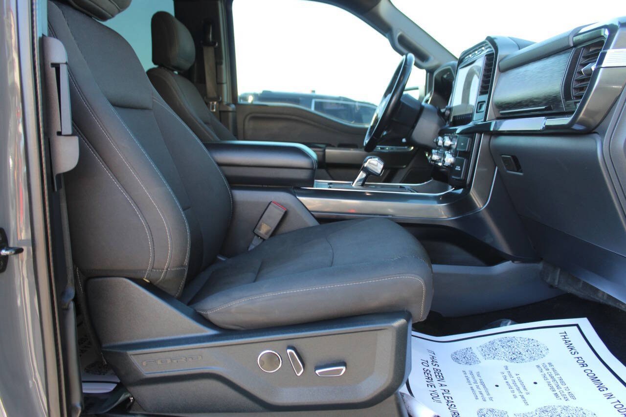 2021 Gray Ford F-150 Lariat SuperCab 6.5-ft. 4WD (1FTFX1E54MK) with an 5.0L Flex Fuel V8 400hp 410ft. lbs. 5.0L V8 engine, Automatic 10-Speed transmission, located at 4301 NW 39th , Oklahoma City, OK, 73112, (405) 949-5600, 35.512135, -97.598671 - Hablamos espanol. SPEND SMART --- BUY FROM SUPER SPORTS. ALL PRICES, DOWN PAYMENTS, PAYMENTS, AND FINANCE TERMS ARE NEGOTIABLE AT THE TIME OF APPROVAL. WE WILL WORK WITH YOU TO FIT YOUR BUDGET. WE WILL EVEN LOWER AND ADJUST THE NUMBERS TO HELP MAKE THE VE HICLE MORE AFFORDABLE FOR YOU.- Photo#8