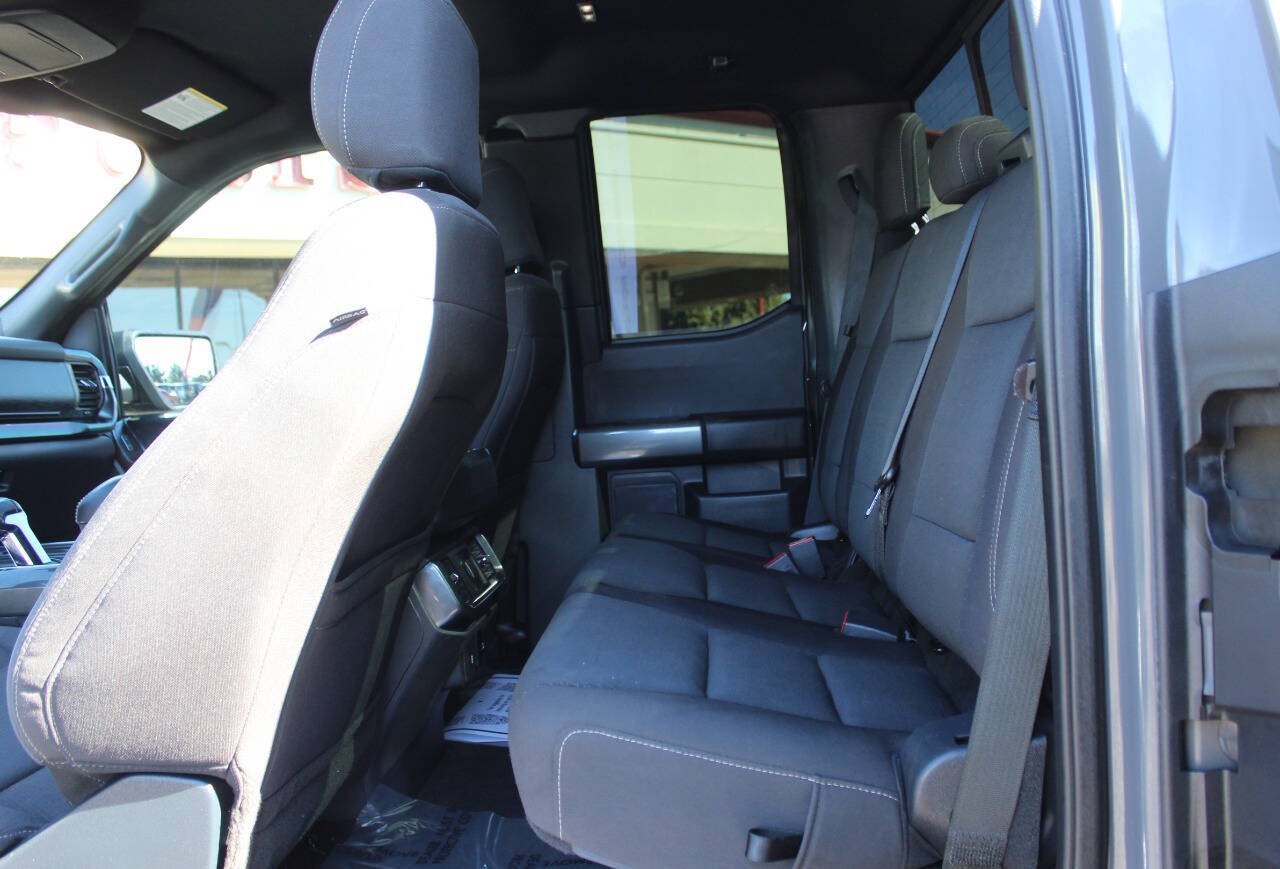 2021 Gray Ford F-150 Lariat SuperCab 6.5-ft. 4WD (1FTFX1E54MK) with an 5.0L Flex Fuel V8 400hp 410ft. lbs. 5.0L V8 engine, Automatic 10-Speed transmission, located at 4301 NW 39th , Oklahoma City, OK, 73112, (405) 949-5600, 35.512135, -97.598671 - Hablamos espanol. SPEND SMART --- BUY FROM SUPER SPORTS. ALL PRICES, DOWN PAYMENTS, PAYMENTS, AND FINANCE TERMS ARE NEGOTIABLE AT THE TIME OF APPROVAL. WE WILL WORK WITH YOU TO FIT YOUR BUDGET. WE WILL EVEN LOWER AND ADJUST THE NUMBERS TO HELP MAKE THE VE HICLE MORE AFFORDABLE FOR YOU.- Photo#13