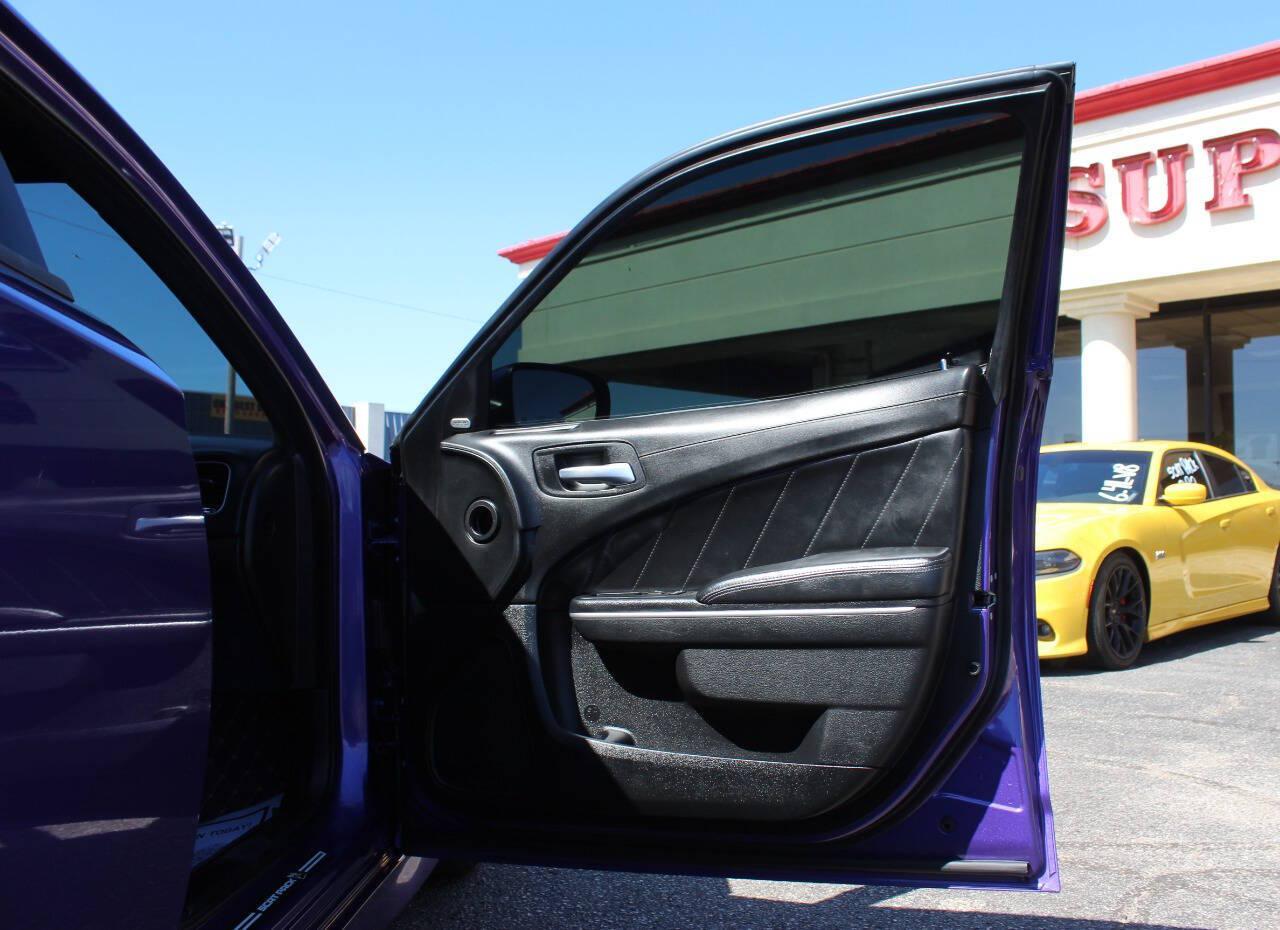 2019 Purple Dodge Charger R/T 392 (2C3CDXGJ2KH) with an HEMI 6.4L V8 485hp 475ft. lbs. 6.4L V8 engine, Automatic 8-Speed transmission, located at 4301 NW 39th , Oklahoma City, OK, 73112, (405) 949-5600, 35.512135, -97.598671 - SPEND SMART --- BUY FROM SUPER SPORTS. ALL PRICES, DOWN PAYMENTS, PAYMENTS, AND FINANCE TERMS ARE NEGOTIABLE AT THE TIME OF APPROVAL. WE WILL WORK WITH YOU TO FIT YOUR BUDGET. WE WILL EVEN LOWER AND ADJUST THE NUMBERS TO HELP MAKE THE VEHICLE MORE AFFORDABLE FOR YOU. Our financing progra- Photo#9