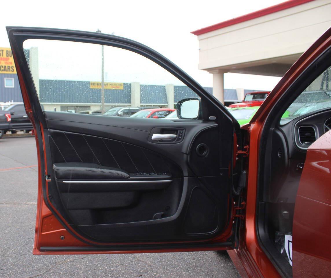 2021 Orange Dodge Charger GT AWD (2C3CDXHG3MH) with an Pentastar 3.6L V6 300hp 264ft. lbs. 3.6L V6 engine, Automatic 8-Speed transmission, located at 4301 NW 39th , Oklahoma City, OK, 73112, (405) 949-5600, 35.512135, -97.598671 - SPEND SMART --- BUY FROM SUPER SPORTS. ALL PRICES, DOWN PAYMENTS, PAYMENTS, AND FINANCE TERMS ARE NEGOTIABLE AT THE TIME OF APPROVAL. WE WILL WORK WITH YOU TO FIT YOUR BUDGET. WE WILL EVEN LOWER AND ADJUST THE NUMBERS TO HELP MAKE THE VEHICLE MORE AFFORDABLE FOR YOU. Our financing progra- Photo#15