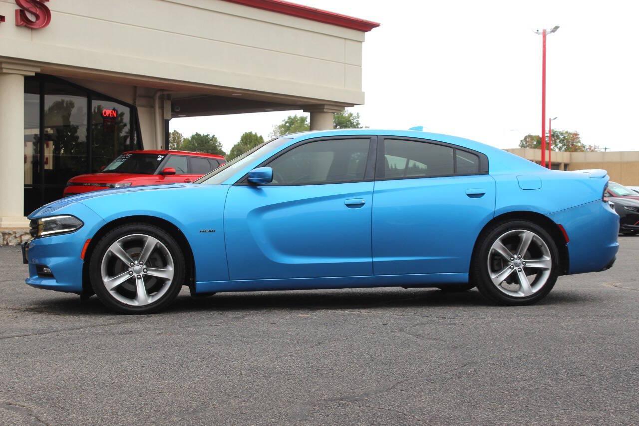 2016 Blue Dodge Charger R/T (2C3CDXCT7GH) with an HEMI 5.7L V8 370hp 395ft. lbs. 5.7L V8 engine, Automatic 8-Speed transmission, located at 4301 NW 39th , Oklahoma City, OK, 73112, (405) 949-5600, 35.512135, -97.598671 - SPEND SMART --- BUY FROM SUPER SPORTS. ALL PRICES, DOWN PAYMENTS, PAYMENTS, AND FINANCE TERMS ARE NEGOTIABLE AT THE TIME OF APPROVAL. WE WILL WORK WITH YOU TO FIT YOUR BUDGET. WE WILL EVEN LOWER AND ADJUST THE NUMBERS TO HELP MAKE THE VEHICLE MORE AFFORDABLE FOR YOU. Our financing progra- Photo#5