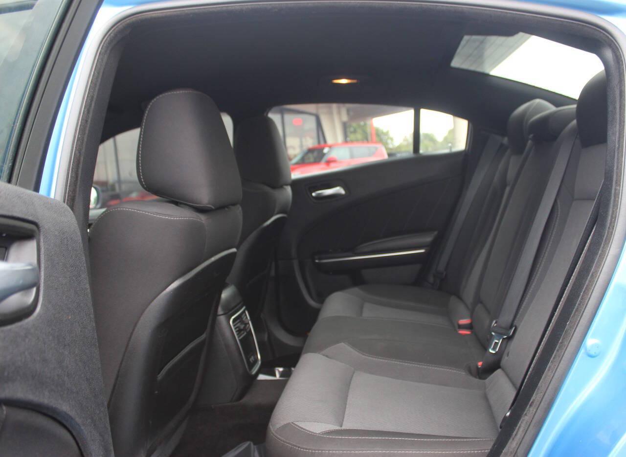 2016 Blue Dodge Charger R/T (2C3CDXCT7GH) with an HEMI 5.7L V8 370hp 395ft. lbs. 5.7L V8 engine, Automatic 8-Speed transmission, located at 4301 NW 39th , Oklahoma City, OK, 73112, (405) 949-5600, 35.512135, -97.598671 - SPEND SMART --- BUY FROM SUPER SPORTS. ALL PRICES, DOWN PAYMENTS, PAYMENTS, AND FINANCE TERMS ARE NEGOTIABLE AT THE TIME OF APPROVAL. WE WILL WORK WITH YOU TO FIT YOUR BUDGET. WE WILL EVEN LOWER AND ADJUST THE NUMBERS TO HELP MAKE THE VEHICLE MORE AFFORDABLE FOR YOU. Our financing progra- Photo#14