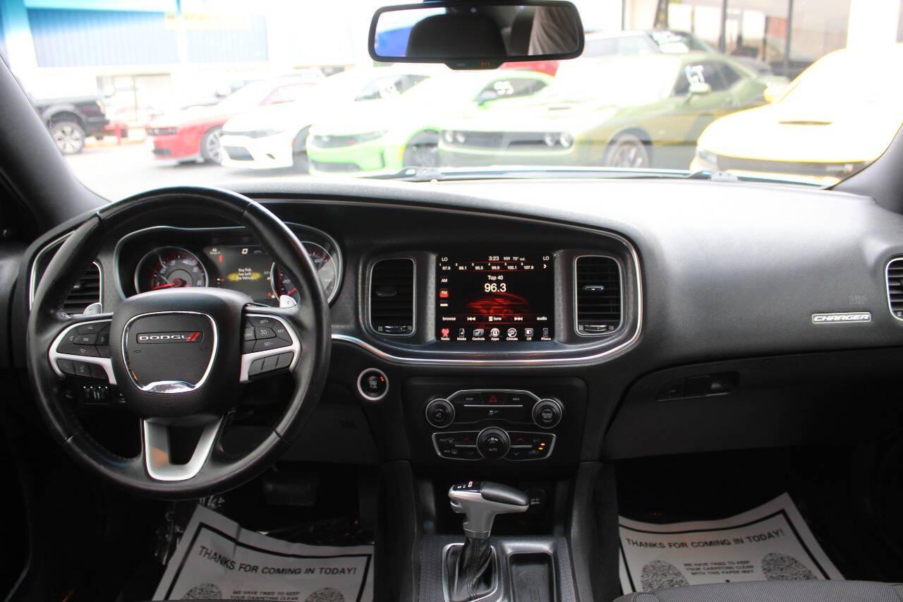 2016 Blue Dodge Charger R/T (2C3CDXCT7GH) with an HEMI 5.7L V8 370hp 395ft. lbs. 5.7L V8 engine, Automatic 8-Speed transmission, located at 4301 NW 39th , Oklahoma City, OK, 73112, (405) 949-5600, 35.512135, -97.598671 - SPEND SMART --- BUY FROM SUPER SPORTS. ALL PRICES, DOWN PAYMENTS, PAYMENTS, AND FINANCE TERMS ARE NEGOTIABLE AT THE TIME OF APPROVAL. WE WILL WORK WITH YOU TO FIT YOUR BUDGET. WE WILL EVEN LOWER AND ADJUST THE NUMBERS TO HELP MAKE THE VEHICLE MORE AFFORDABLE FOR YOU. Our financing progra- Photo#17