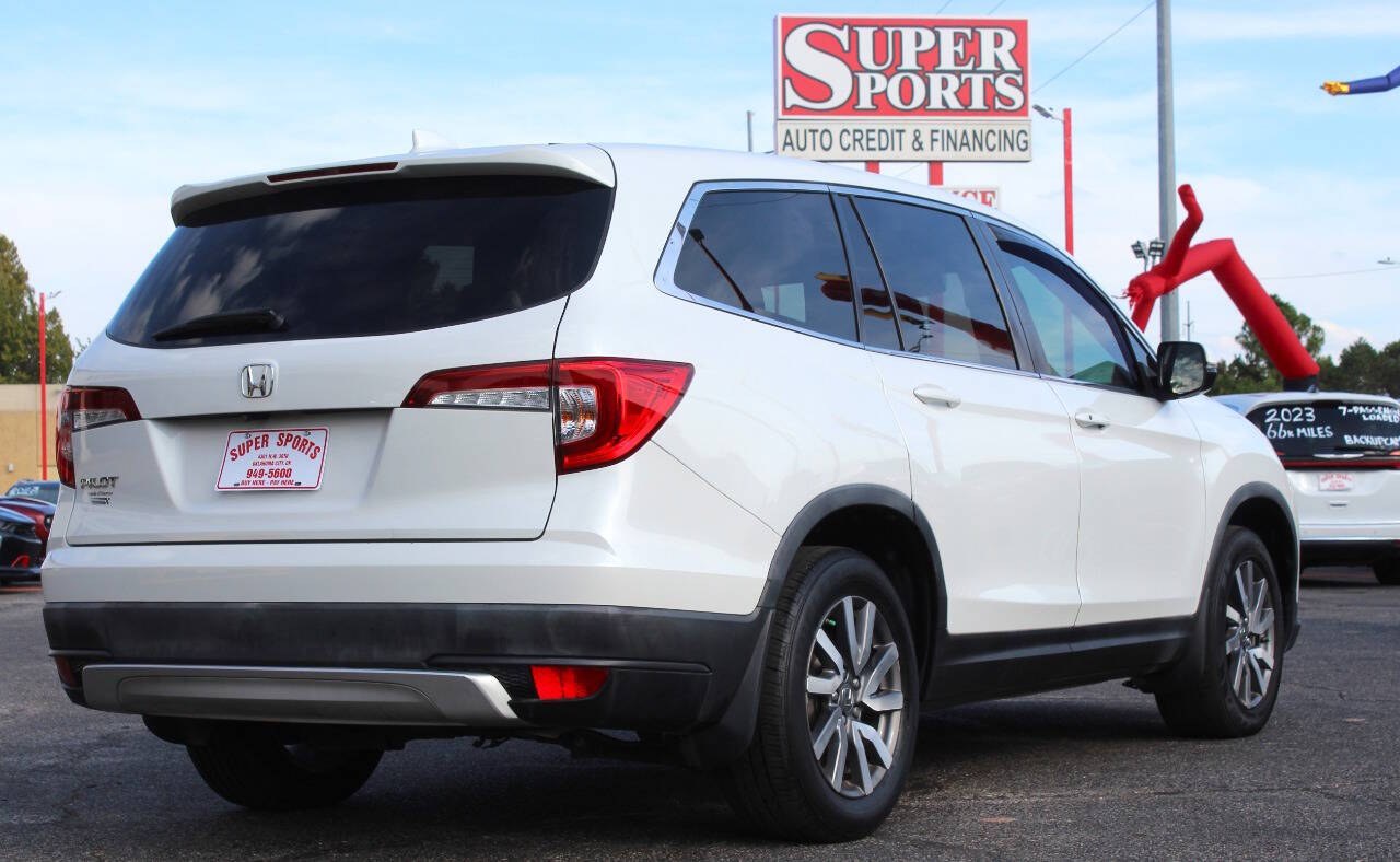 2021 White Honda Pilot EXL 2WD (5FNYF5H55MB) with an 3.5L V6 280hp 262ft. lbs. 3.5L V6 engine, Automatic 9-Speed transmission, located at 4301 NW 39th , Oklahoma City, OK, 73112, (405) 949-5600, 35.512135, -97.598671 - Hablamos espanol. SPEND SMART --- BUY FROM SUPER SPORTS. ALL PRICES, DOWN PAYMENTS, PAYMENTS, AND FINANCE TERMS ARE NEGOTIABLE AT THE TIME OF APPROVAL. WE WILL WORK WITH YOU TO FIT YOUR BUDGET. WE WILL EVEN LOWER AND ADJUST THE NUMBERS TO HELP MAKE THE VEHICLE MORE AFFORDABLE FOR YOU.- Photo#3